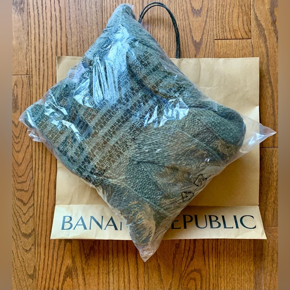 Banana Republic Cable Knit Cotton Linen blend - Picture 3 of 12